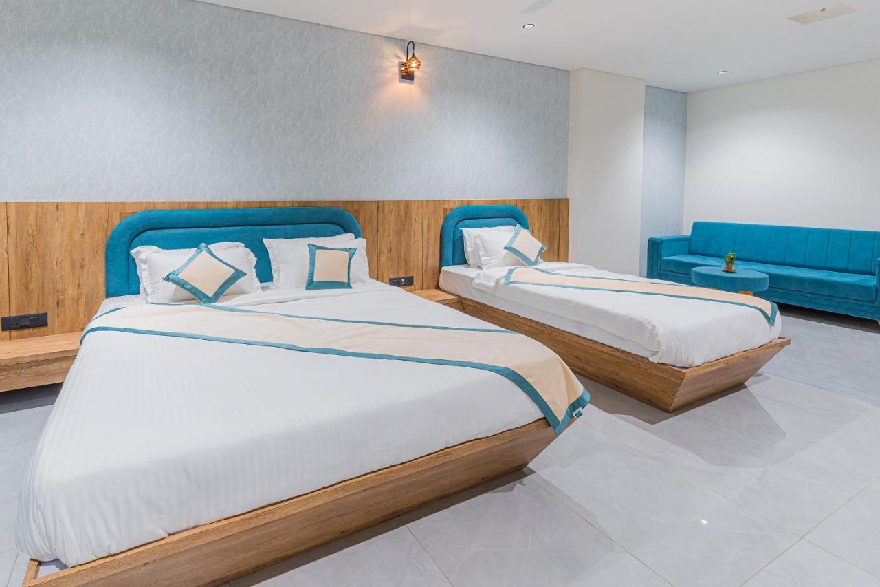 Hotel The Grand Heaven กันตินาการ์ ภายนอก รูปภาพ